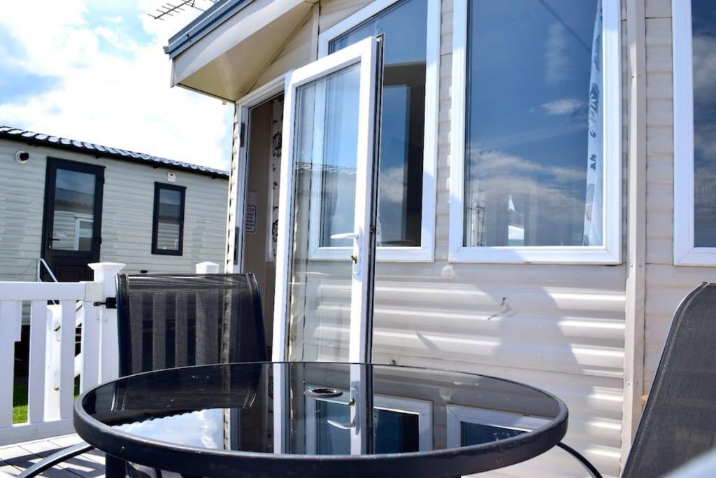 Cosy & Modern Private Seaview Caravan North Seaton ภายนอก รูปภาพ