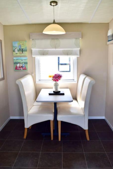 Cosy & Modern Private Seaview Caravan North Seaton ภายนอก รูปภาพ