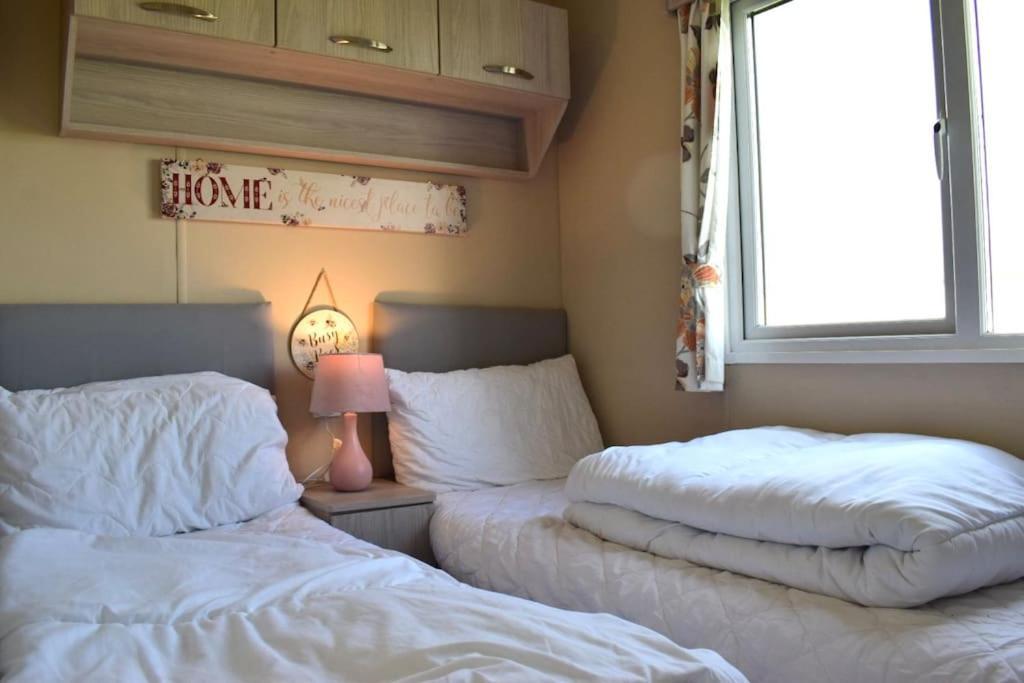 Cosy & Modern Private Seaview Caravan North Seaton ภายนอก รูปภาพ